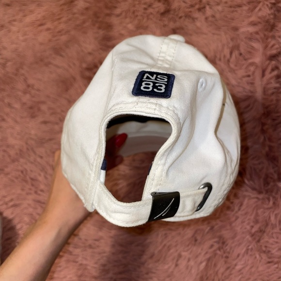 *SOLD* Nautica - Picture 4 of 7